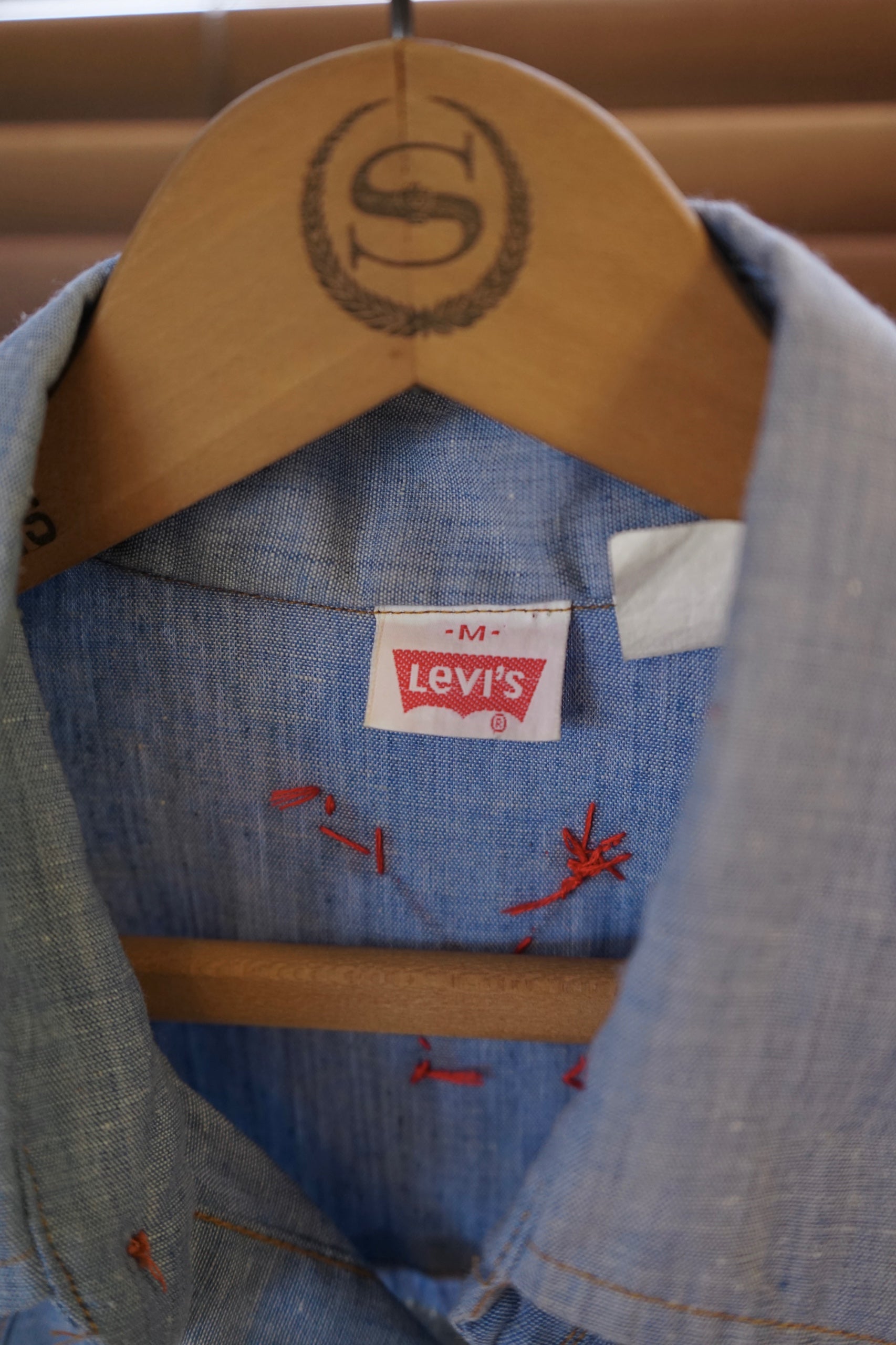 1970s Levi's chambray Shirt with Embroidery | Lovin'Spoonful